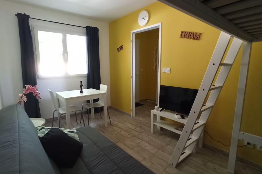T1 Cosy Sanguinet: Lakeside Retreat Near Ocean And Dune Du Pyla Apartment