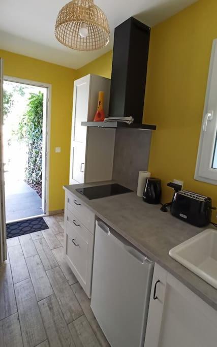 Apartment T1 Cosy Sanguinet: Lakeside Retreat Near Ocean And Dune Du Pyla Sanguinet